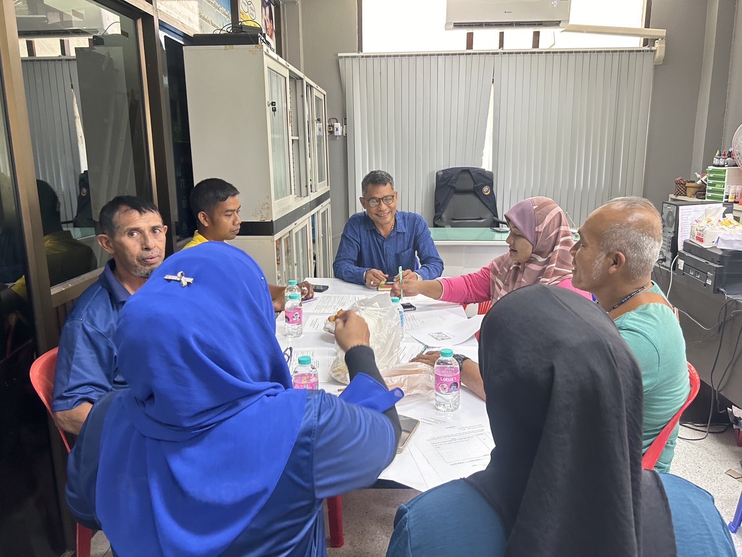 ?เกาะลันตา หมู่เกาะแห่งความสุข? พช.เกาะลันตา จัดประชุมวางแผนการเคลื่อนการดำเนินงานผู้นำ อช.